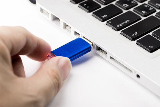 USB connections make snooping easy